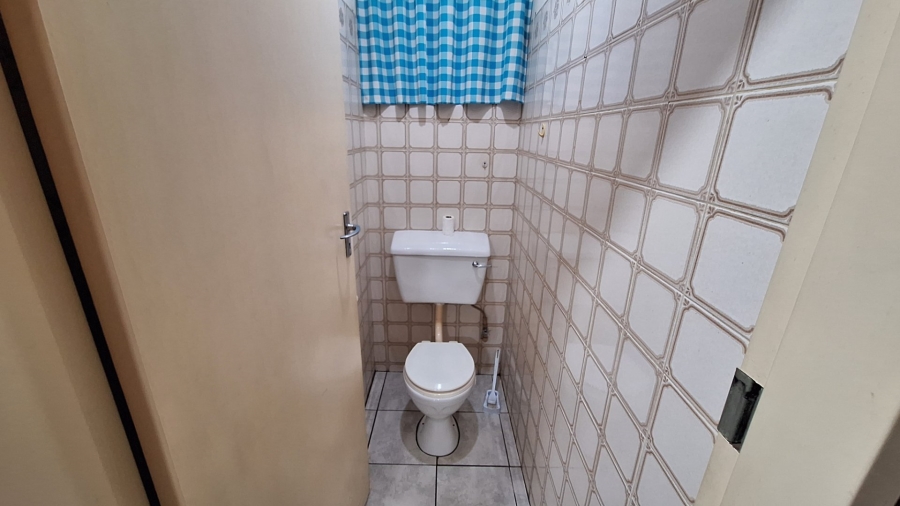 2 Bedroom Property for Sale in Pretoria North Gauteng