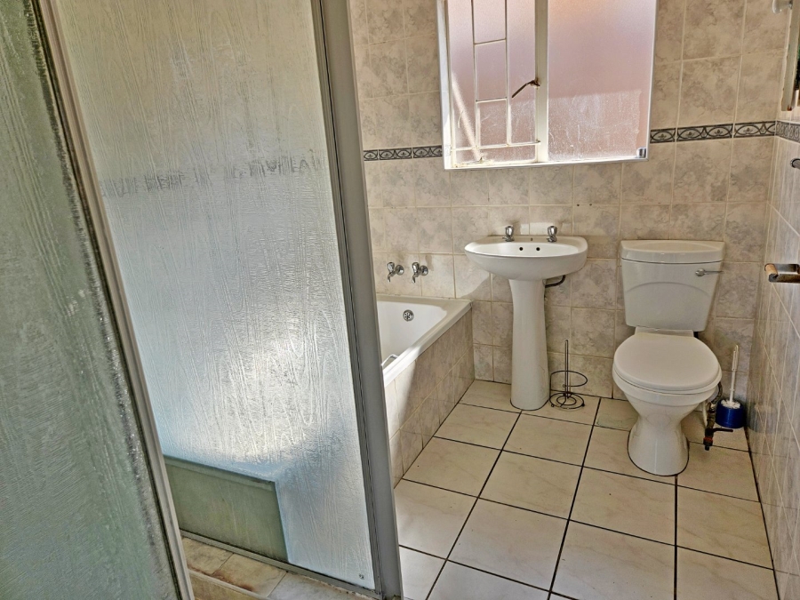 3 Bedroom Property for Sale in Terenure Gauteng