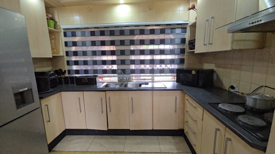 4 Bedroom Property for Sale in The Orchards Gauteng
