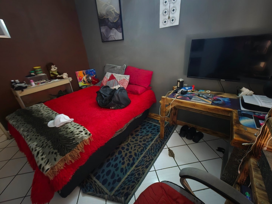 2 Bedroom Property for Sale in Pretoria North Gauteng