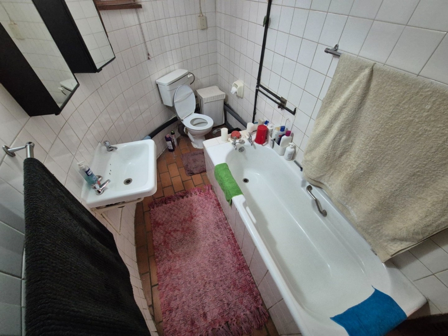 2 Bedroom Property for Sale in Pretoria North Gauteng