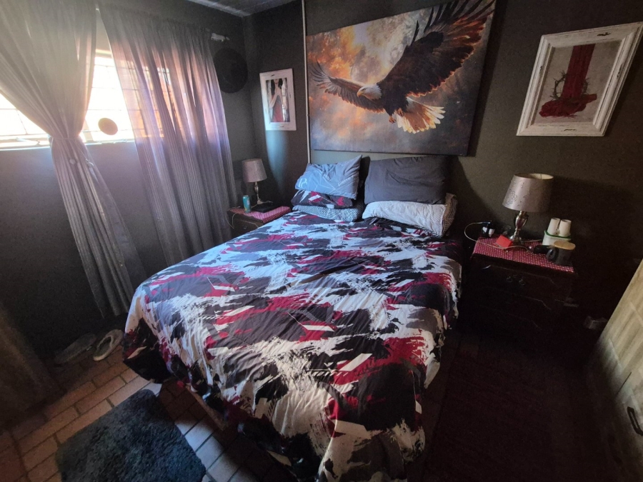 2 Bedroom Property for Sale in Pretoria North Gauteng