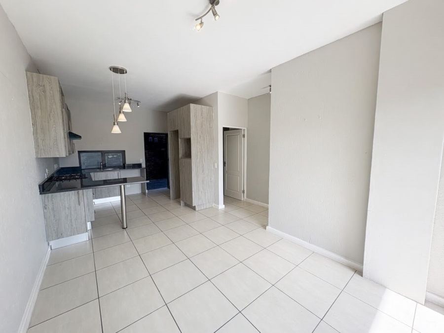 To Let 1 Bedroom Property for Rent in Florida Hills Gauteng