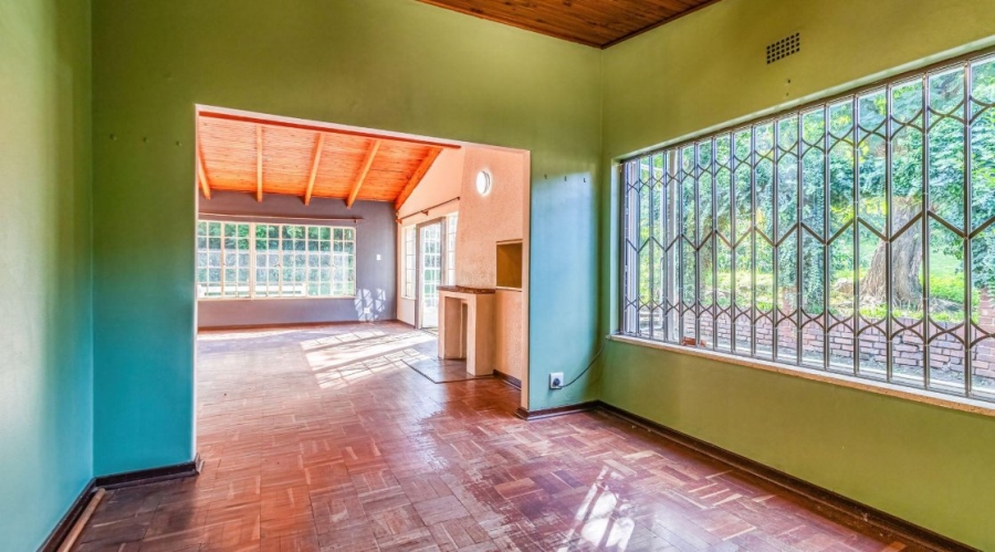 4 Bedroom Property for Sale in Lombardy East Gauteng