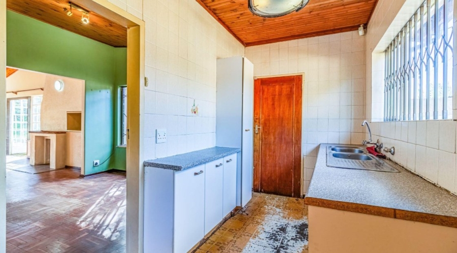4 Bedroom Property for Sale in Lombardy East Gauteng