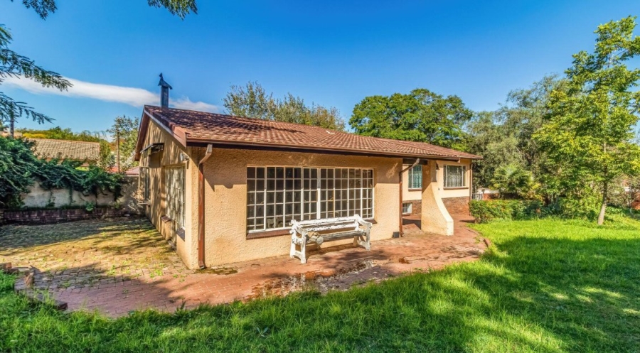 4 Bedroom Property for Sale in Lombardy East Gauteng