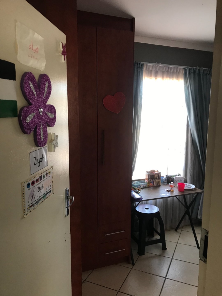 To Let  Bedroom Property for Rent in Azaadville Gardens Gauteng