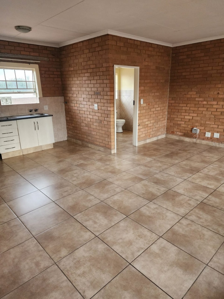 To Let 1 Bedroom Property for Rent in Witfield Gauteng