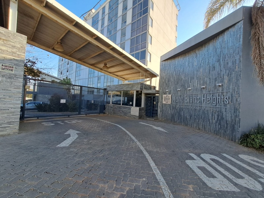 To Let 2 Bedroom Property for Rent in Bedfordview Gauteng