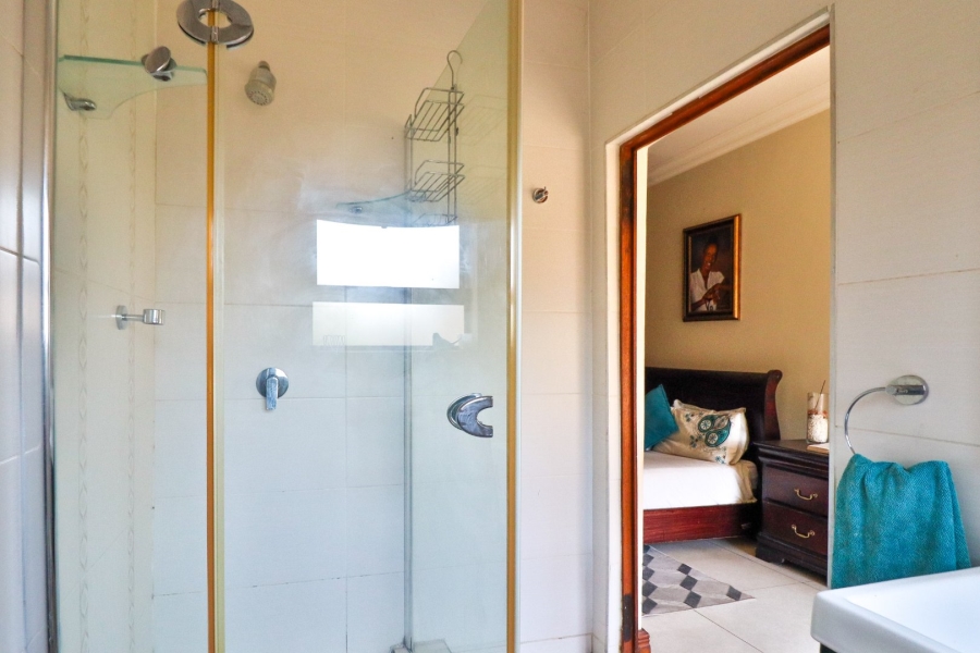 8 Bedroom Property for Sale in Garsfontein Gauteng
