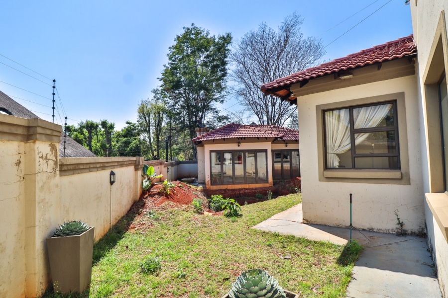 8 Bedroom Property for Sale in Garsfontein Gauteng