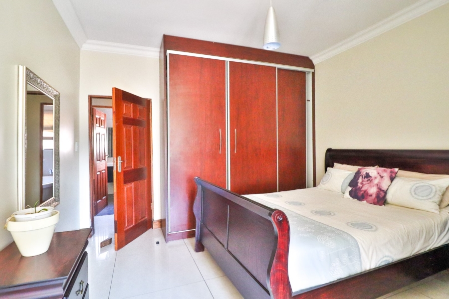 8 Bedroom Property for Sale in Garsfontein Gauteng