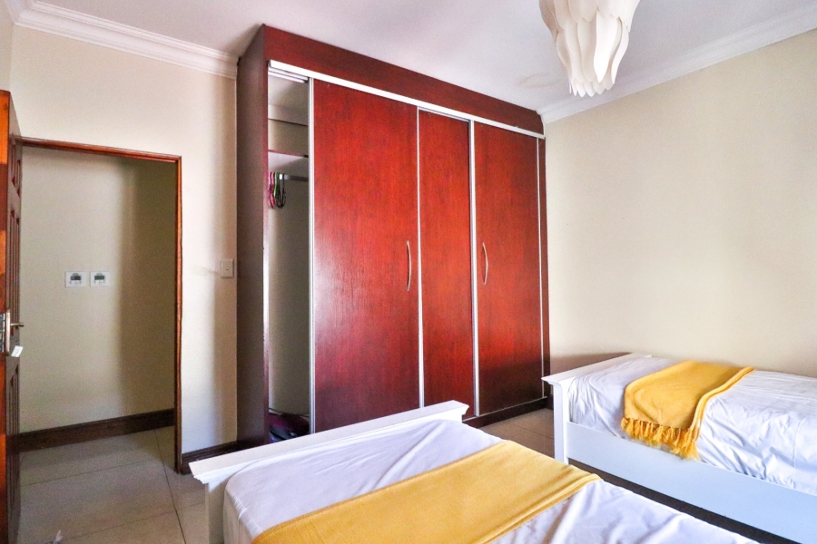 8 Bedroom Property for Sale in Garsfontein Gauteng