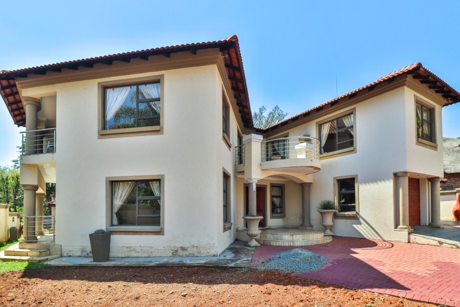 8 Bedroom Property for Sale in Garsfontein Gauteng
