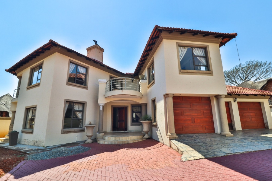 8 Bedroom Property for Sale in Garsfontein Gauteng