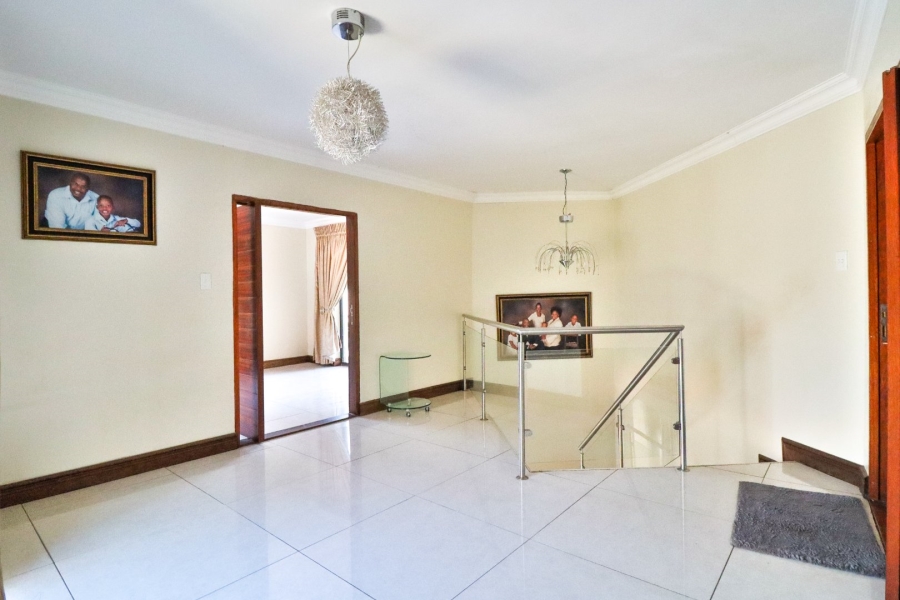 8 Bedroom Property for Sale in Garsfontein Gauteng