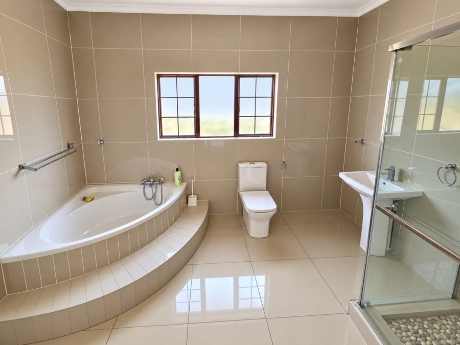 5 Bedroom Property for Sale in Doornpoort Gauteng