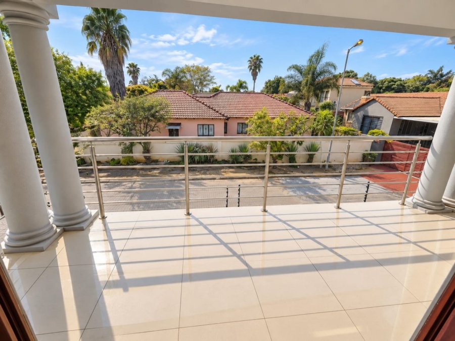 5 Bedroom Property for Sale in Doornpoort Gauteng