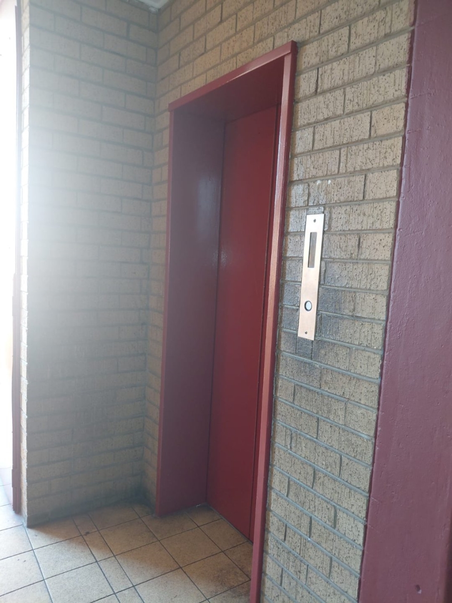 2 Bedroom Property for Sale in Pretoria West Gauteng