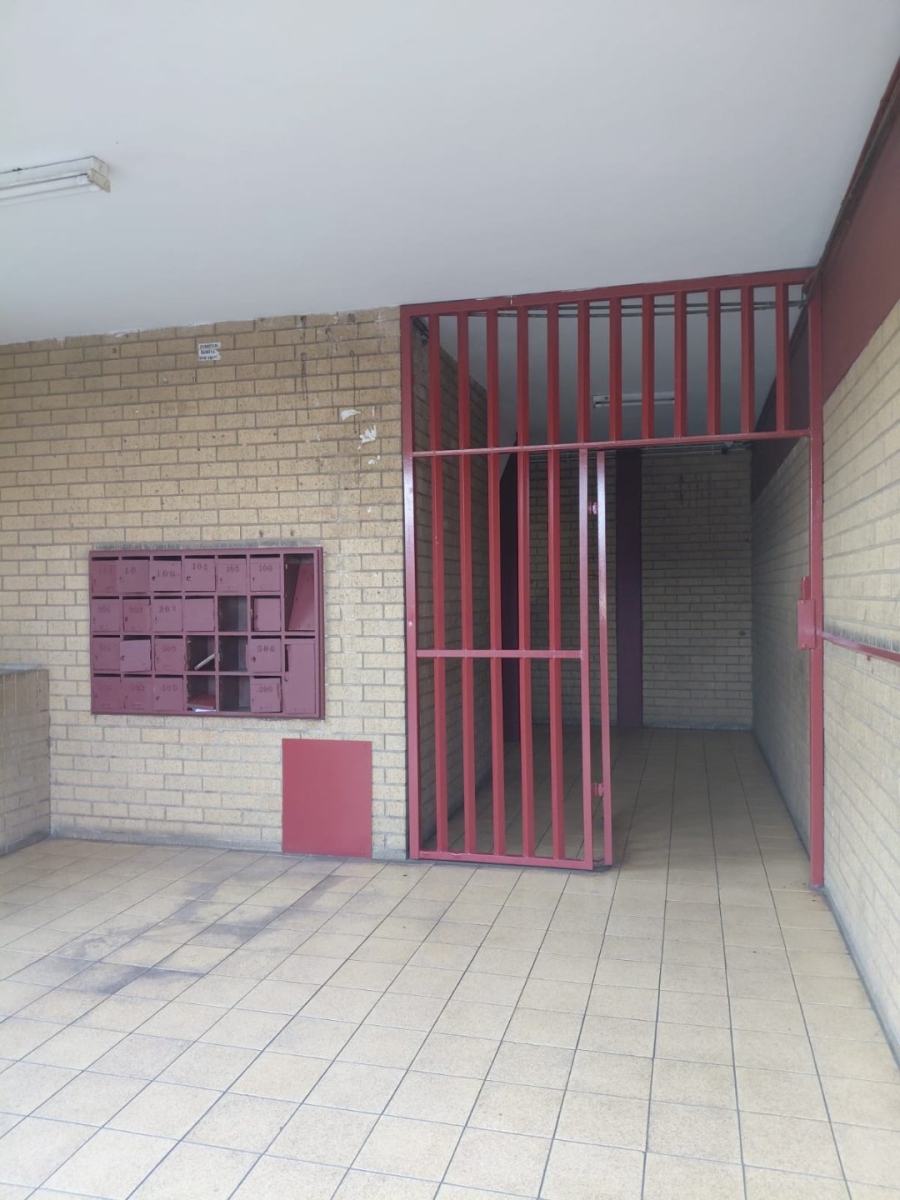 2 Bedroom Property for Sale in Pretoria West Gauteng