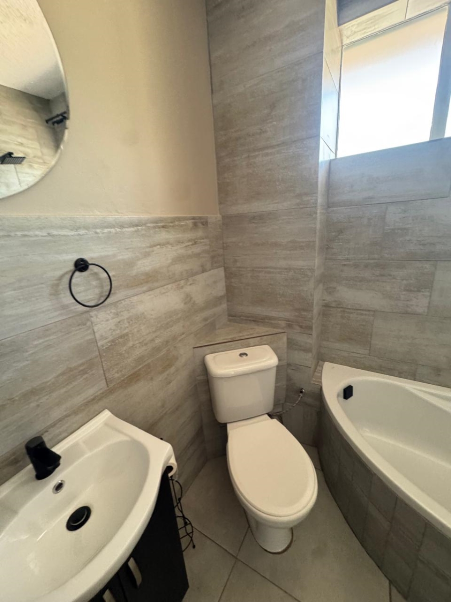 1 Bedroom Property for Sale in Wonderboom South Gauteng