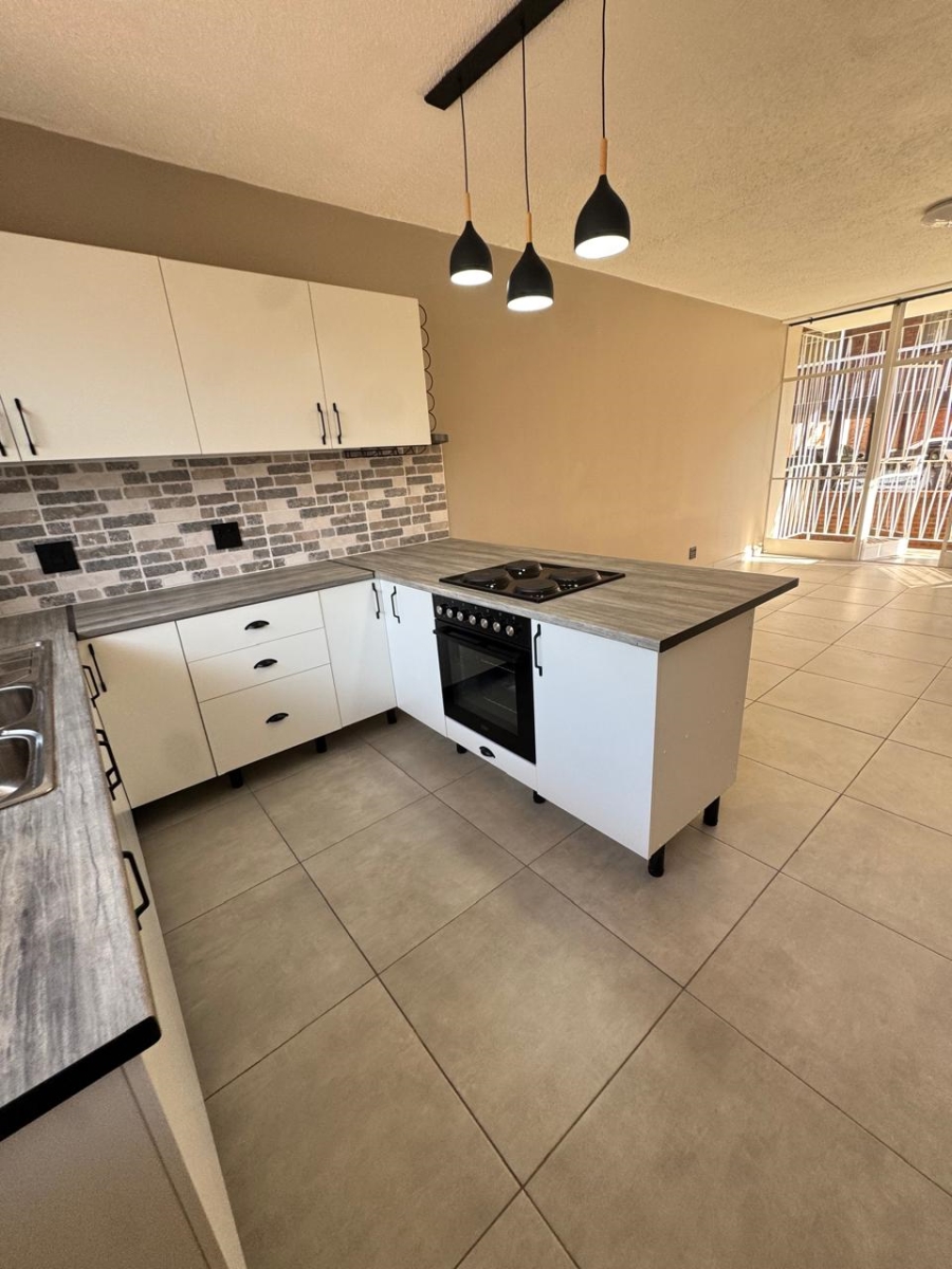 1 Bedroom Property for Sale in Wonderboom South Gauteng