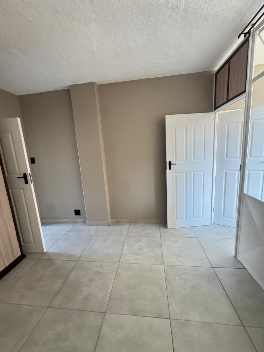1 Bedroom Property for Sale in Wonderboom South Gauteng