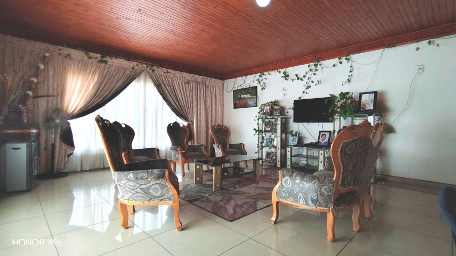 Commercial Property for Sale in Boltonwold Gauteng
