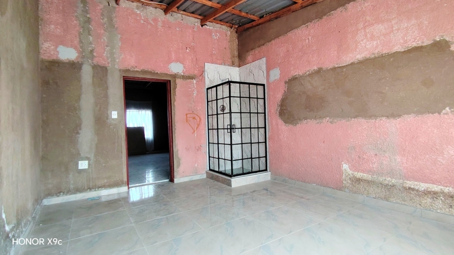Commercial Property for Sale in Boltonwold Gauteng