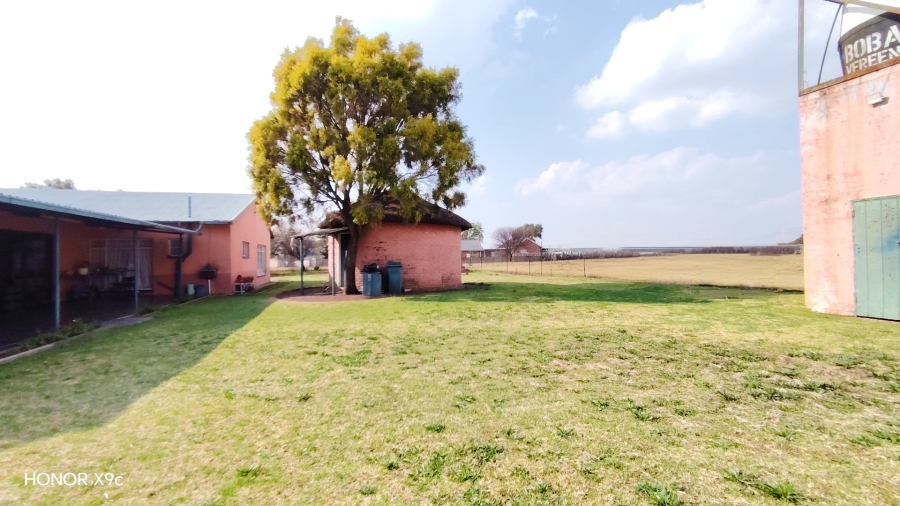 Commercial Property for Sale in Boltonwold Gauteng