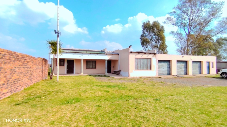 Commercial Property for Sale in Boltonwold Gauteng