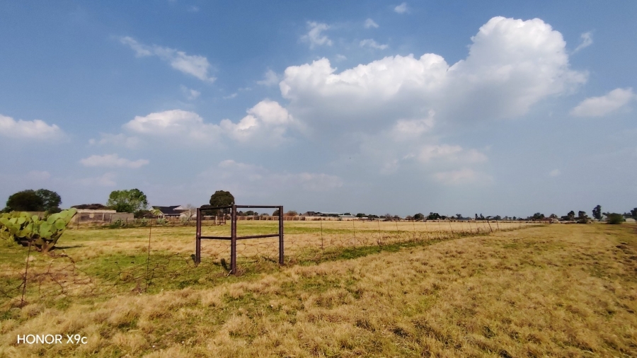 Commercial Property for Sale in Boltonwold Gauteng