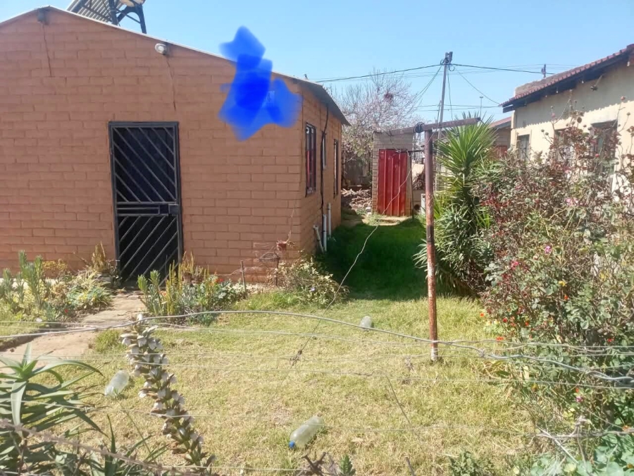 2 Bedroom Property for Sale in Etwatwa Gauteng