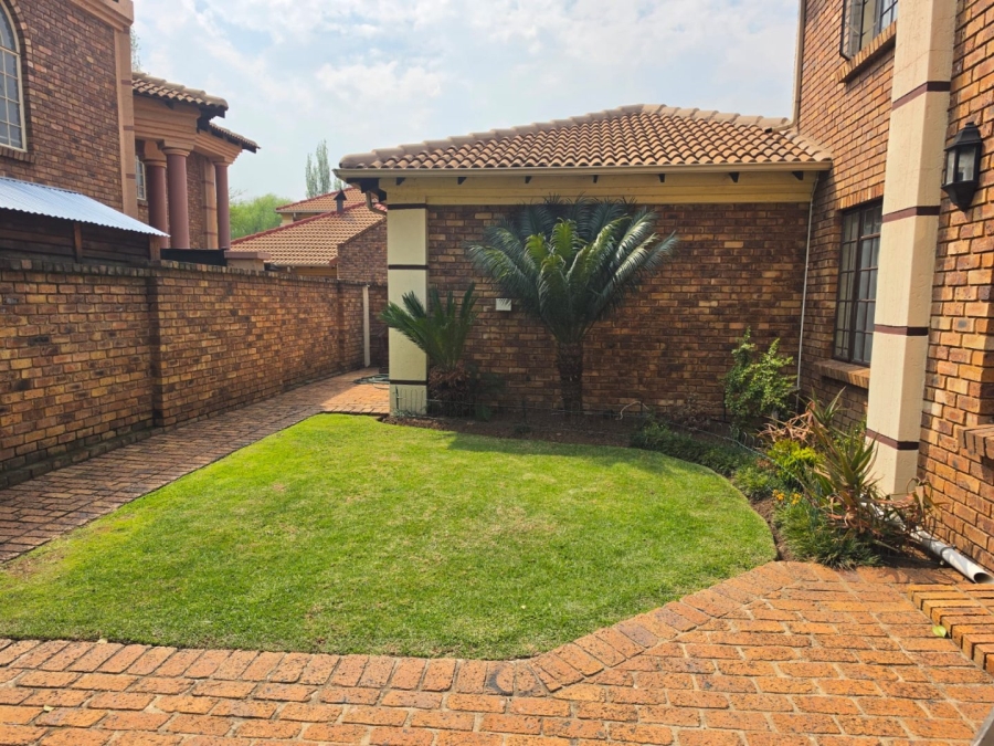 To Let 3 Bedroom Property for Rent in Bartlett Gauteng