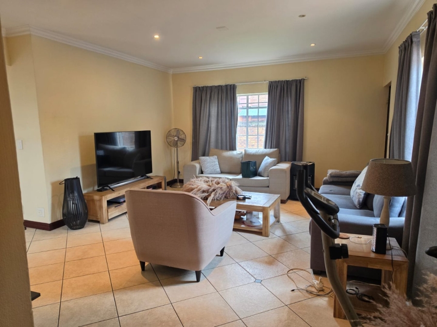 To Let 3 Bedroom Property for Rent in Bartlett Gauteng