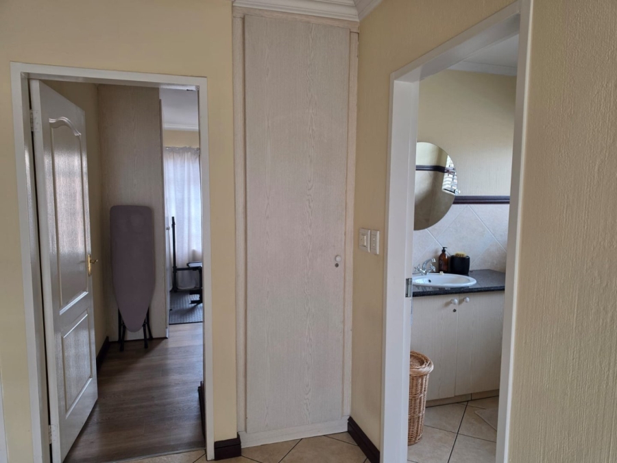 To Let 3 Bedroom Property for Rent in Bartlett Gauteng