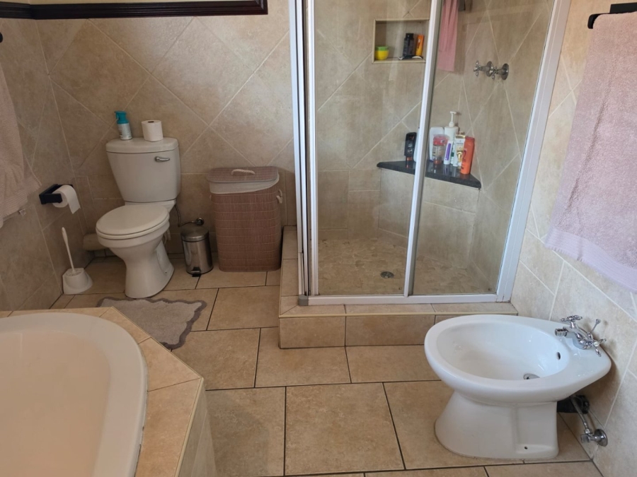 To Let 3 Bedroom Property for Rent in Bartlett Gauteng