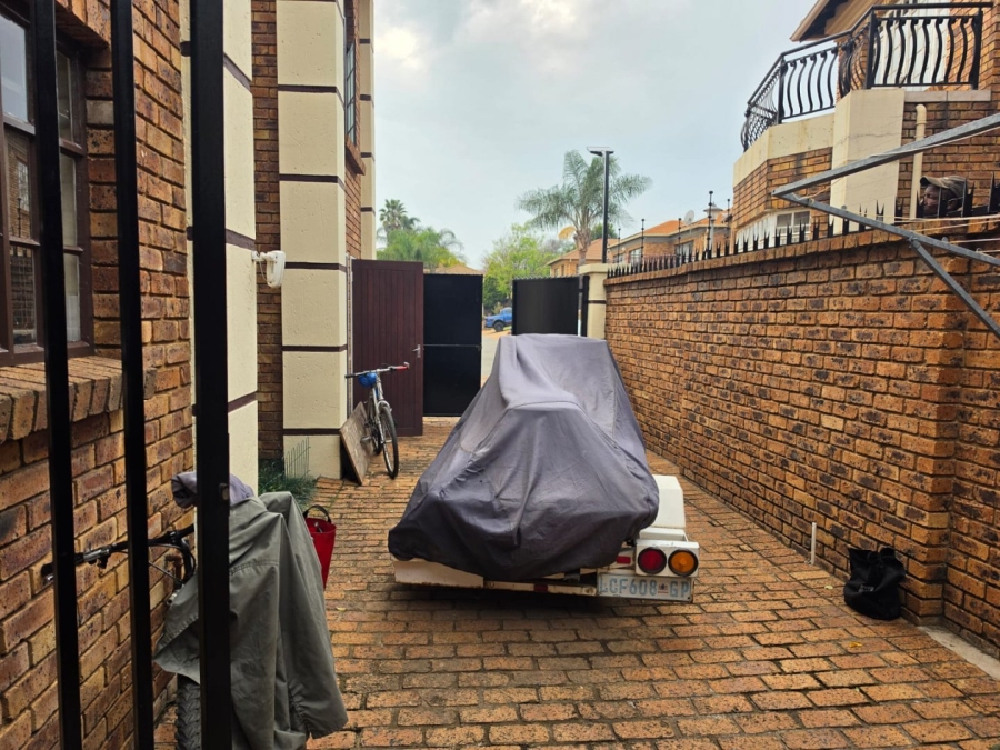 To Let 3 Bedroom Property for Rent in Bartlett Gauteng