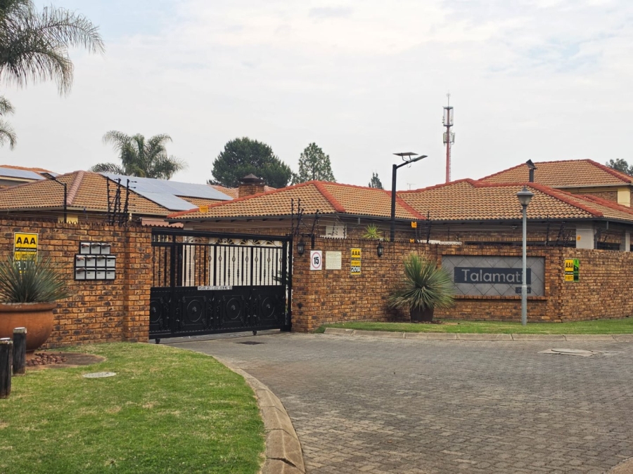 To Let 3 Bedroom Property for Rent in Bartlett Gauteng