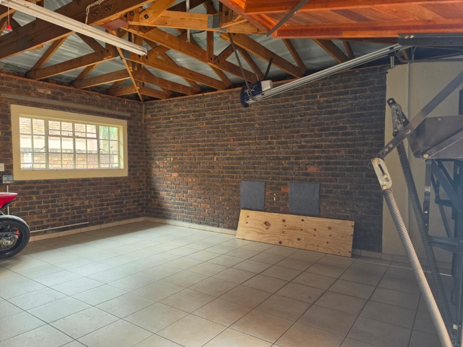 To Let 3 Bedroom Property for Rent in Bartlett Gauteng