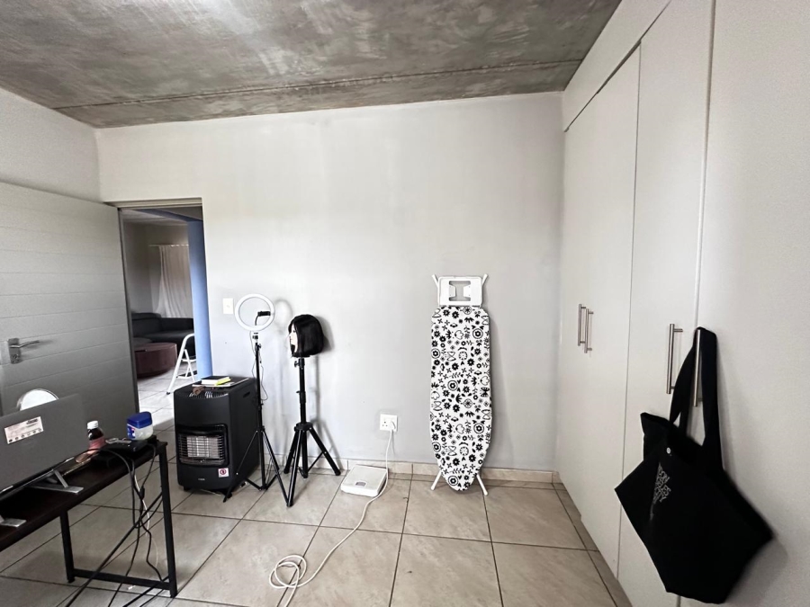 2 Bedroom Property for Sale in Jansenpark Gauteng