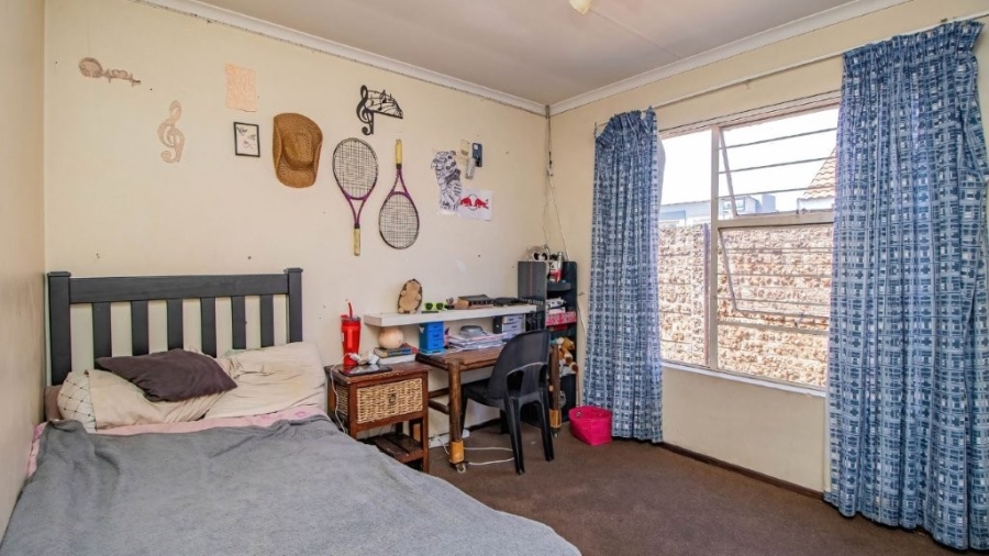 2 Bedroom Property for Sale in Bonaero Park Gauteng