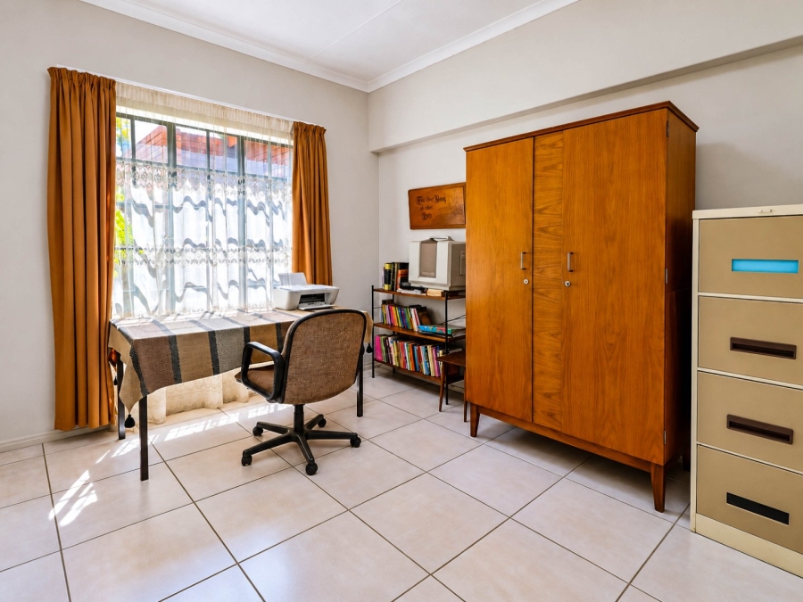 3 Bedroom Property for Sale in Eldoraigne Gauteng