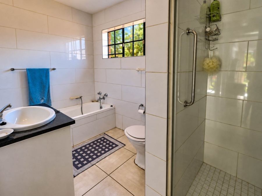 3 Bedroom Property for Sale in Eldoraigne Gauteng