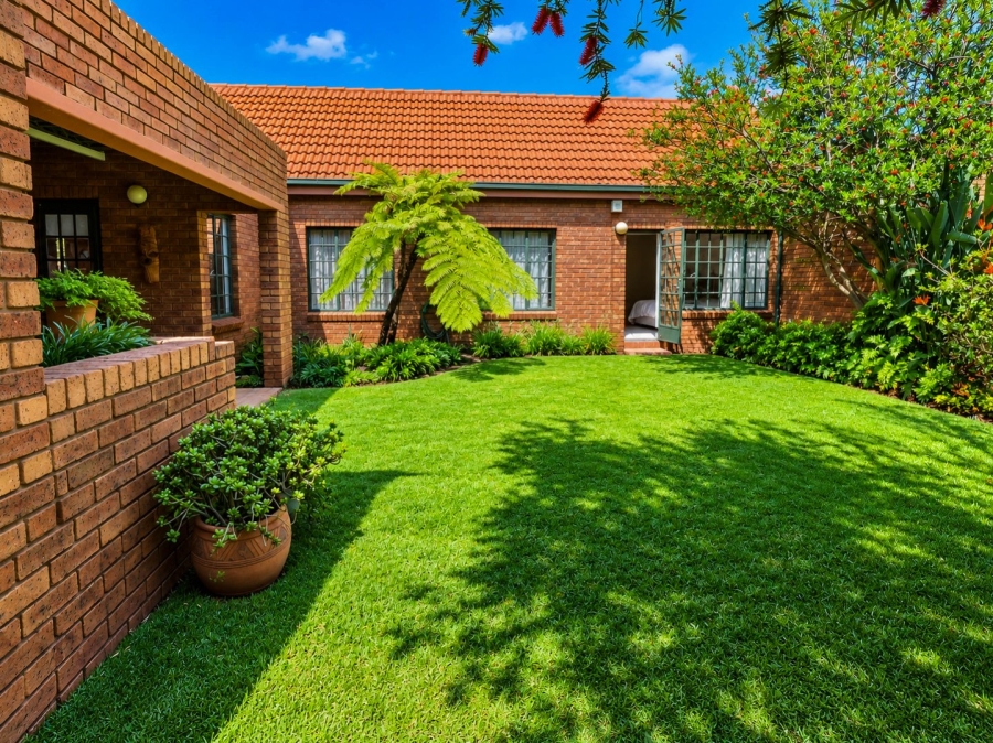 3 Bedroom Property for Sale in Eldoraigne Gauteng