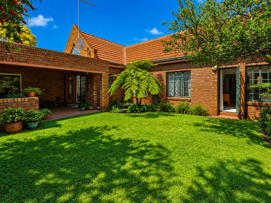 3 Bedroom Property for Sale in Eldoraigne Gauteng