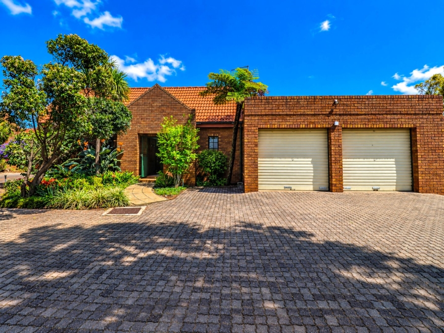 3 Bedroom Property for Sale in Eldoraigne Gauteng