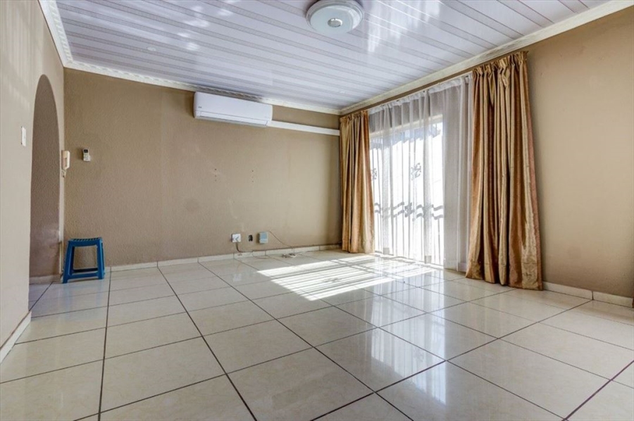 3 Bedroom Property for Sale in Birchleigh North Gauteng