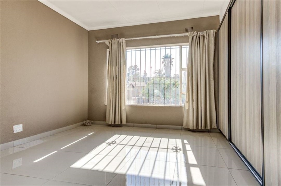 3 Bedroom Property for Sale in Birchleigh North Gauteng