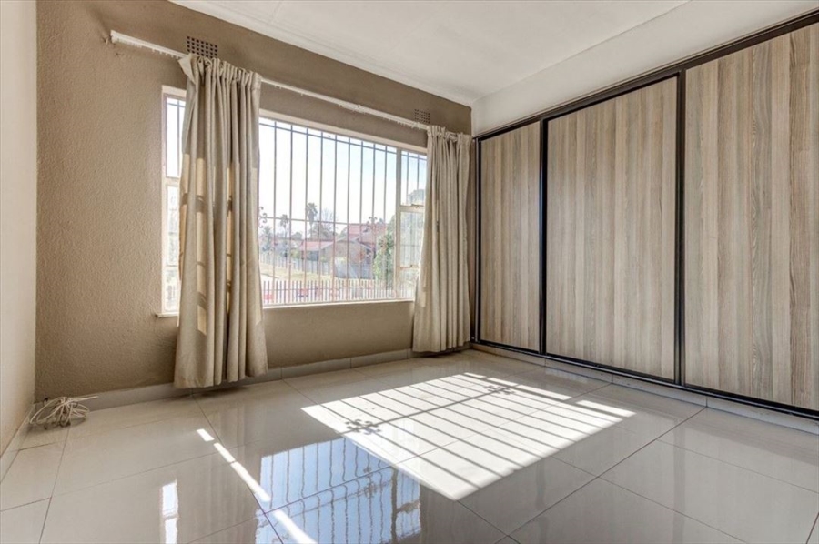 3 Bedroom Property for Sale in Birchleigh North Gauteng